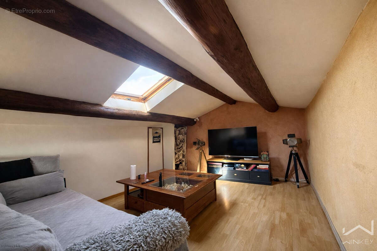 Appartement à PIERRELATTE