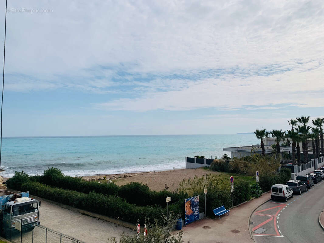 Appartement à VILLENEUVE-LOUBET