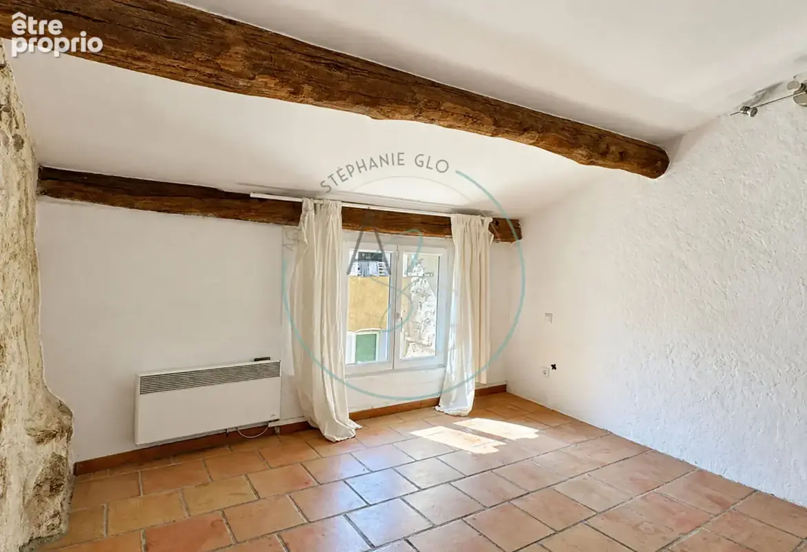 COGOLIN - Maison de village de 107 m² avec garage, jardin et terrasse - photo 5