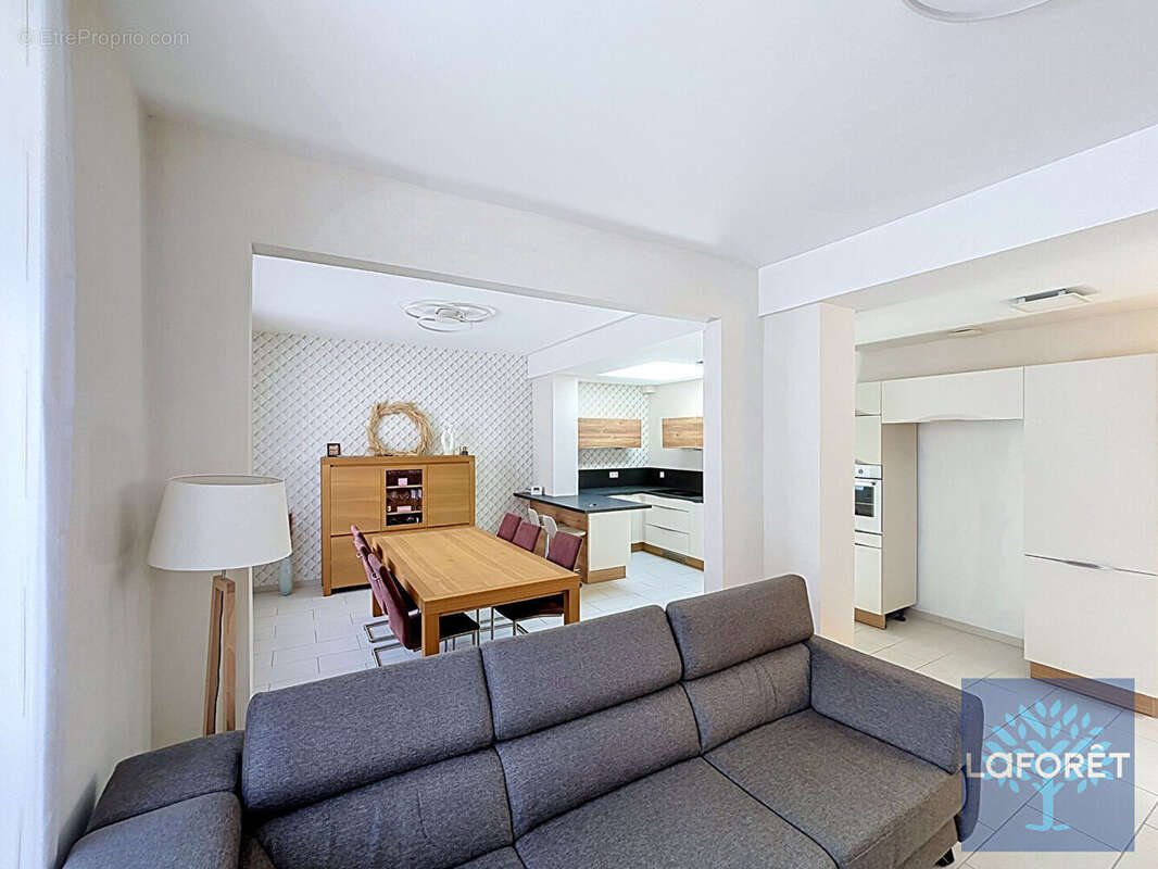 Maison 105 m2 3 chs et terrasse sud. - photo 2