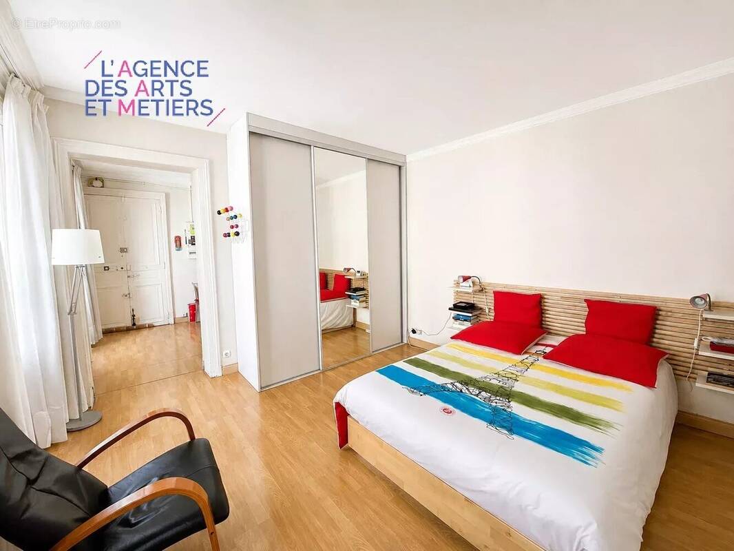 Appartement à PARIS-3E