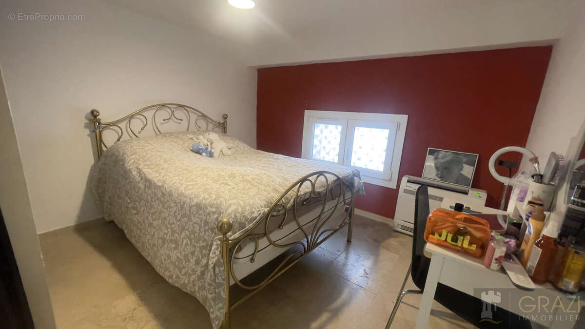 Appartement à SIX-FOURS-LES-PLAGES