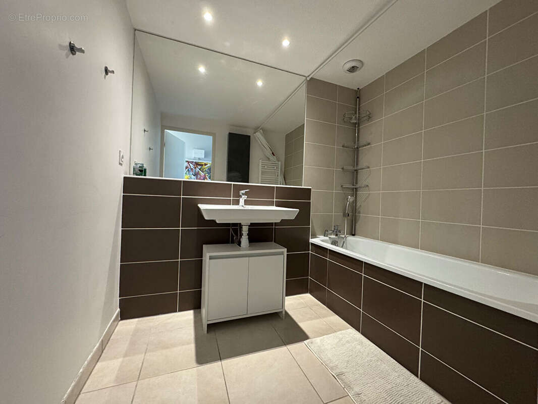 Appartement à JUVIGNAC