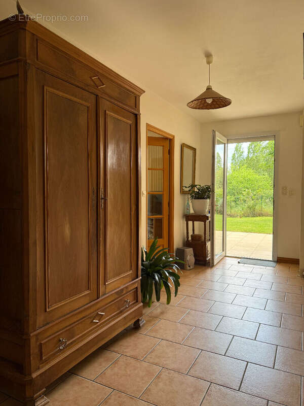Maison à LIGUGE