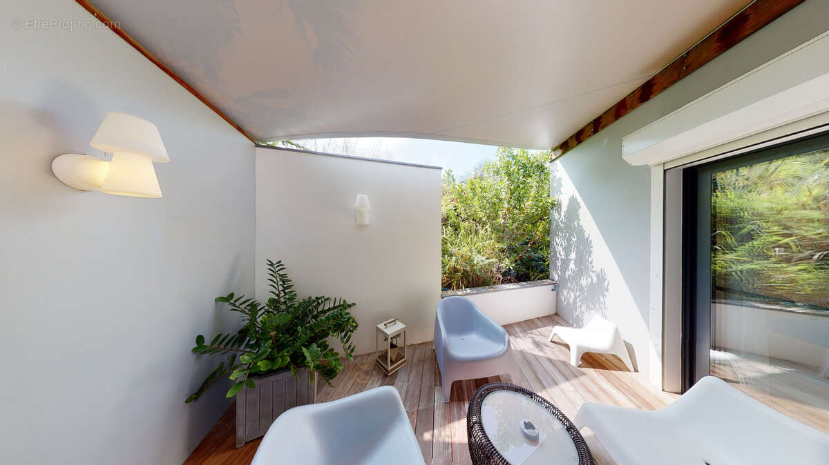 Maison à CAPESTERRE-BELLE-EAU