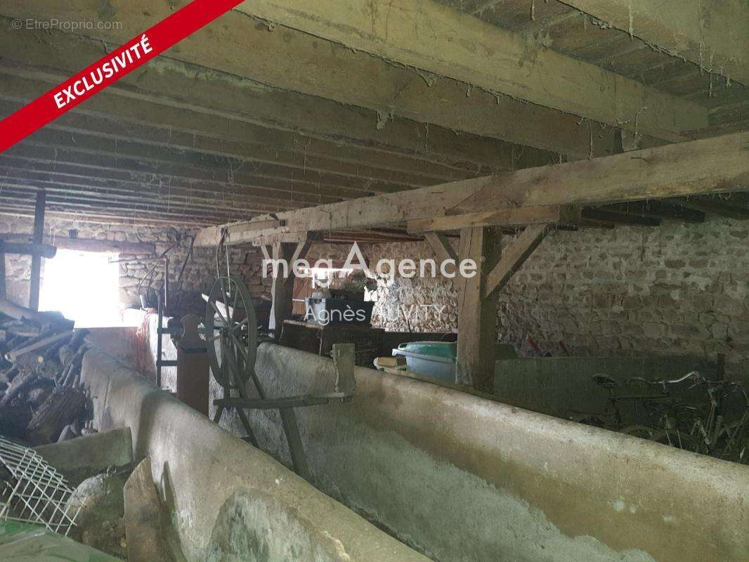 Maison à SAINT-MARCEL-EN-MARCILLAT