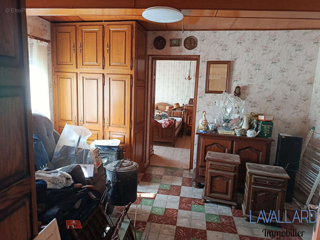 Maison 76 m² à Berneuil  - photo 6