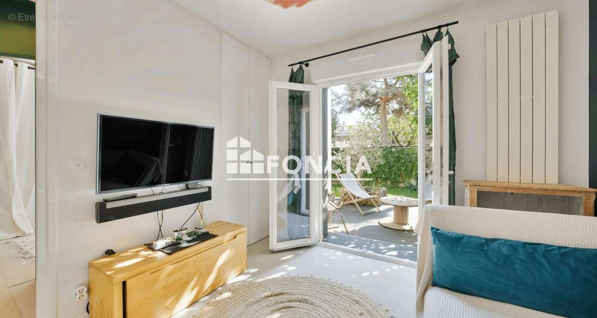 Maison à LE PLESSIS-ROBINSON