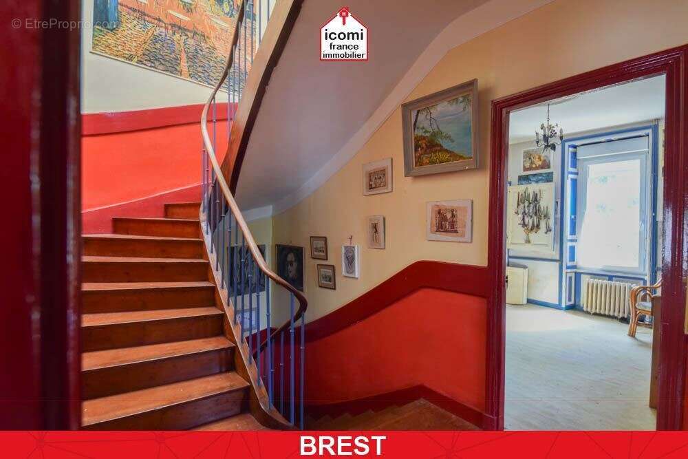 Finistere - brest (29200) - a vendre - maison de 268m2  a renover - 8 chambres - 2 caves - jardin clos arbore de 1250m² - pscine - photo 5