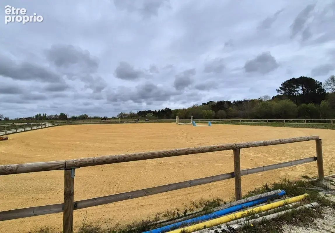 Domaine Equestre à Besron - photo 10