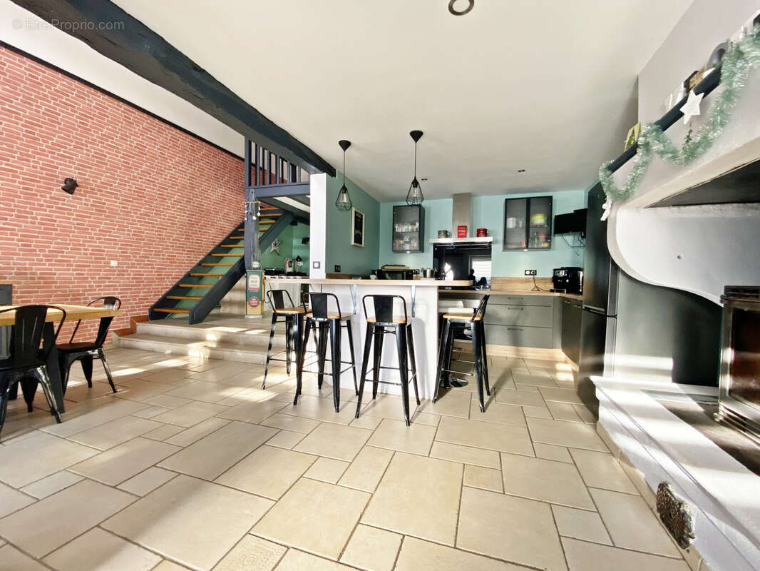 Maison à MENIL-LA-HORGNE