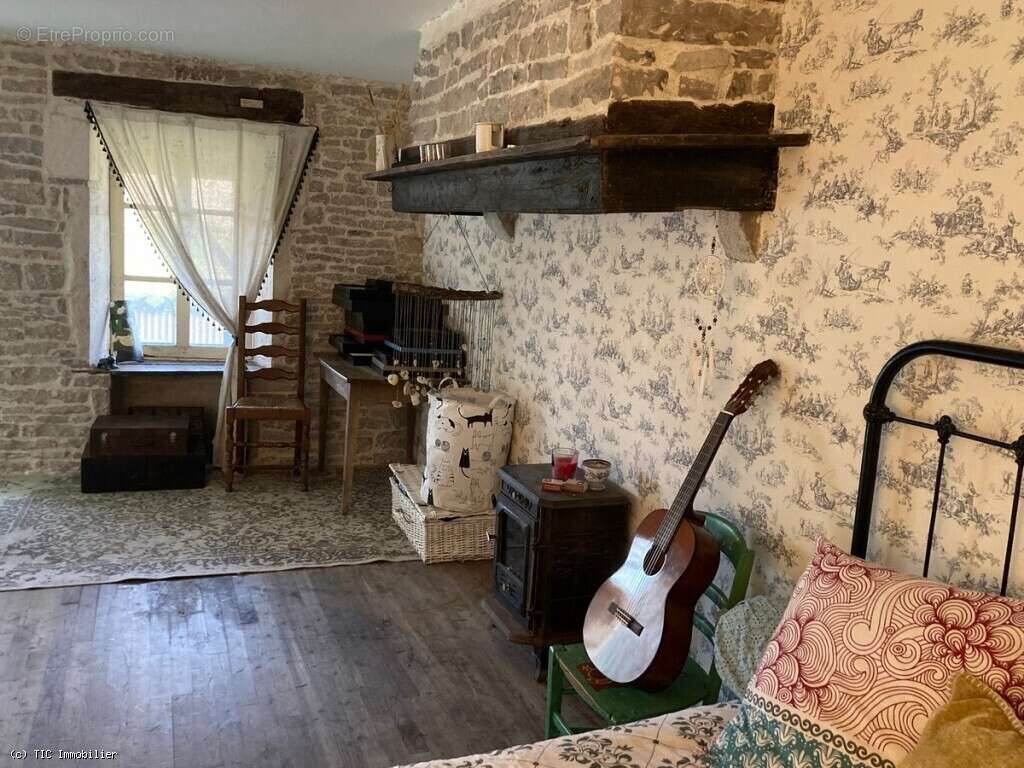Maison à VILLEFAGNAN