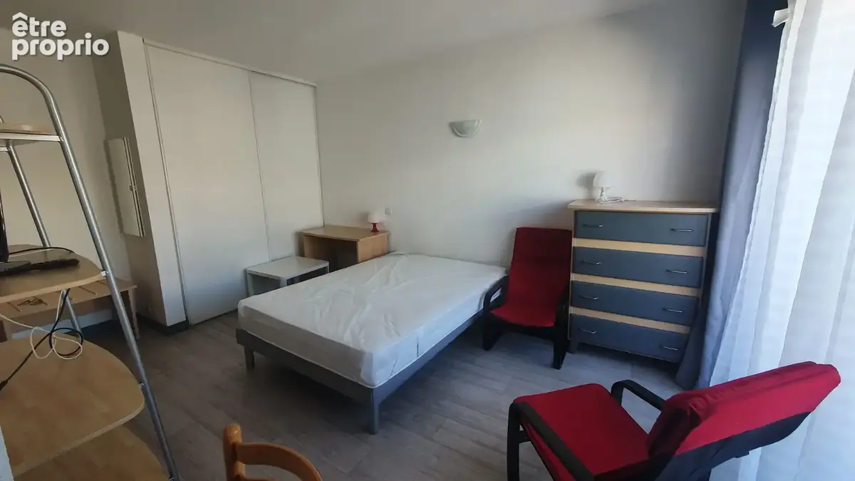 Lot de 2 studios meublés - 1 loué + 1 libre - port de rochefort - photo 10