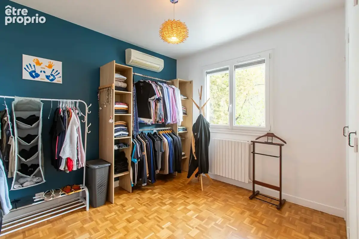 Une maison rénovée avec 6 chambres & 50 m² de garage - photo 10