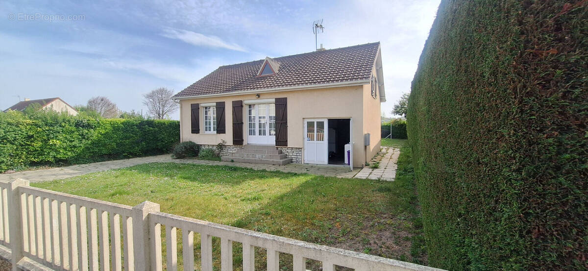 Maison à OUISTREHAM
