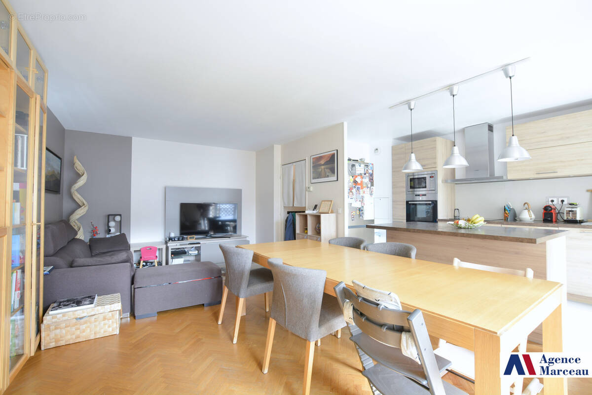 Appartement à COURBEVOIE