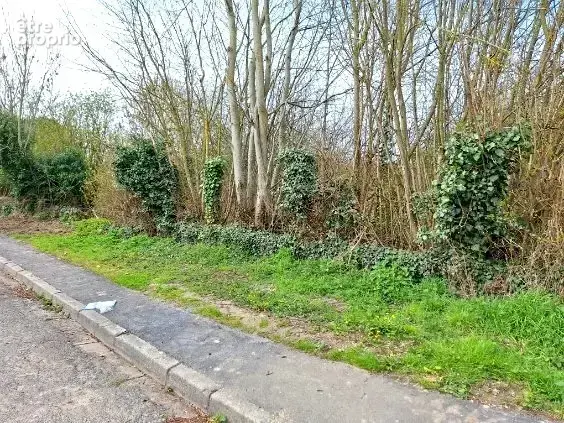 Terrain à VAUX-SUR-SOMME