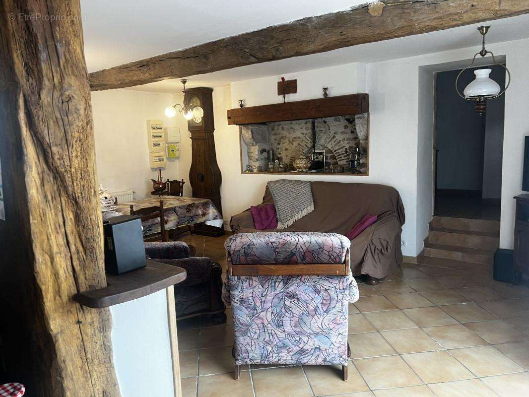 Maison à LIGNAC