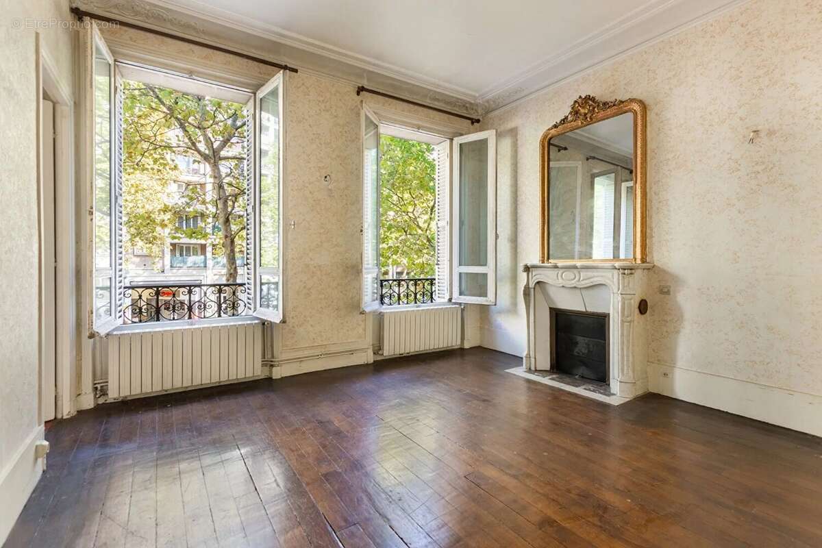 Appartement à PARIS-12E