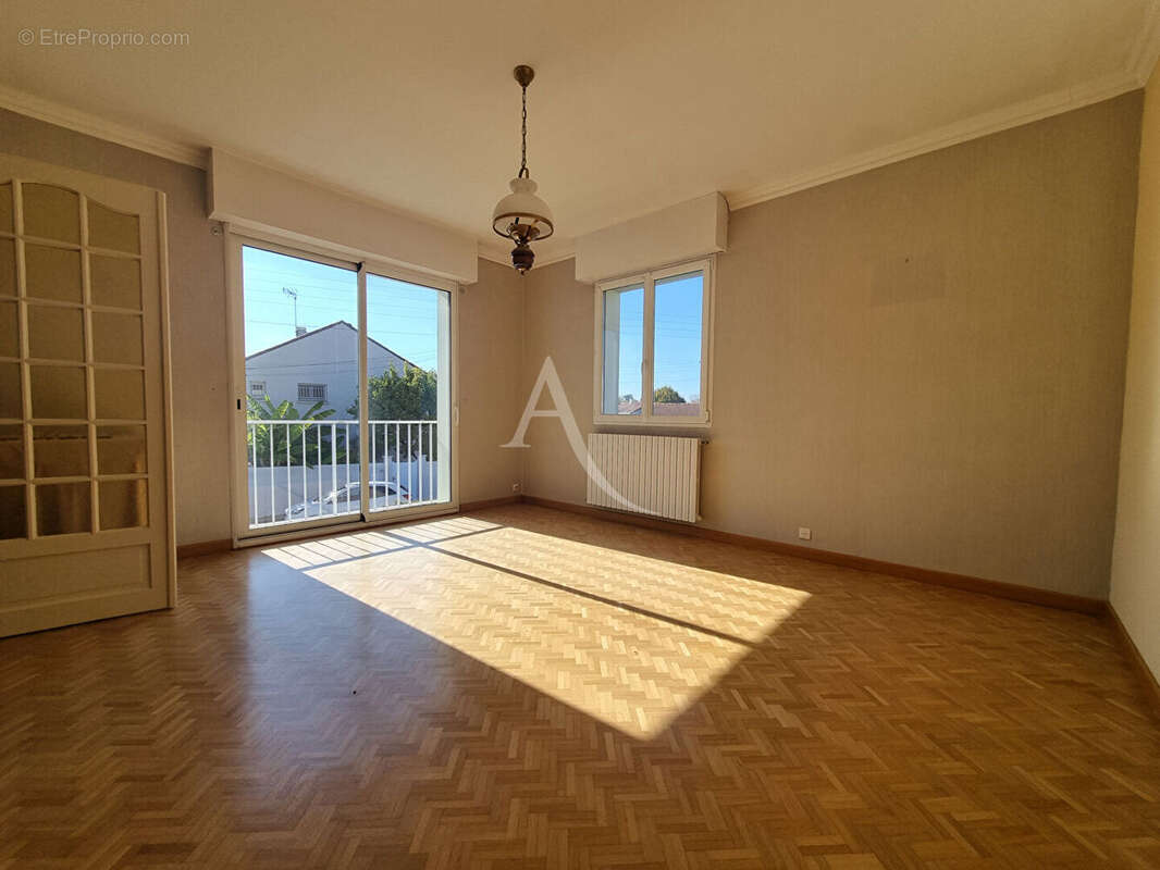 Maison à SAINT-SEBASTIEN-SUR-LOIRE