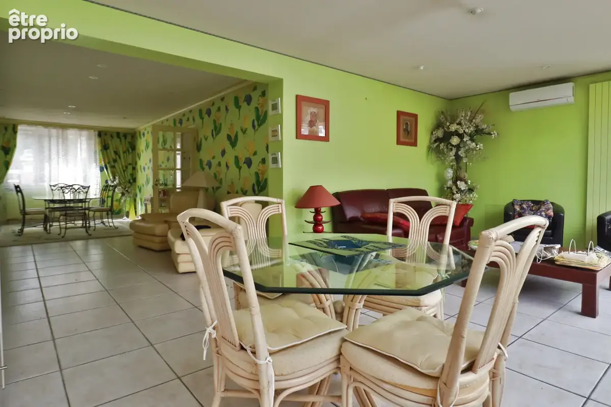 Ensemble immobilier à Sainte-Savine - photo 4