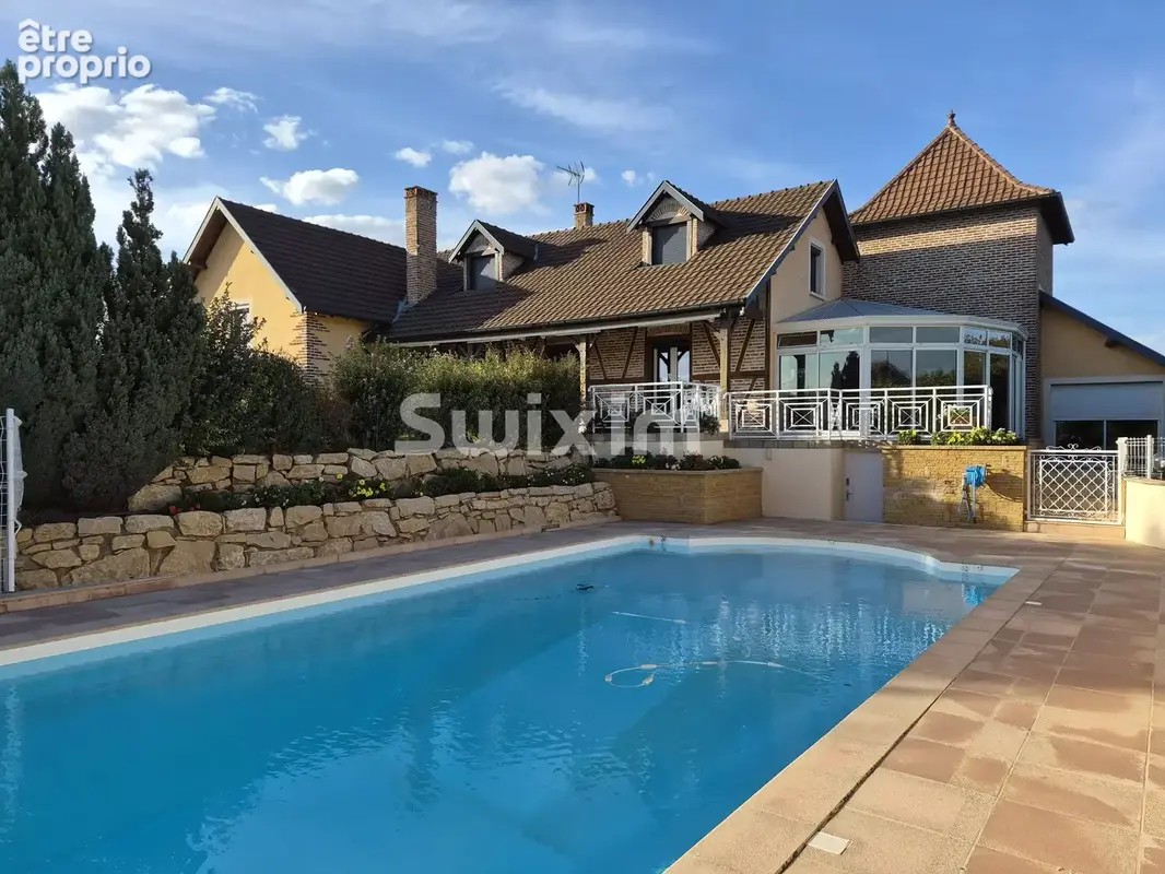 Magnifique propriété avec piscine à Feillens, 245 m² - photo 4