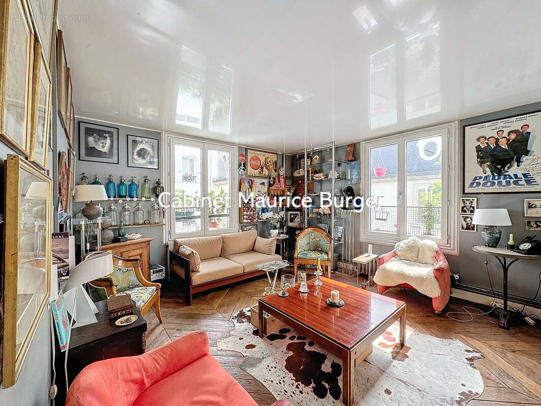 Appartement à PARIS-8E