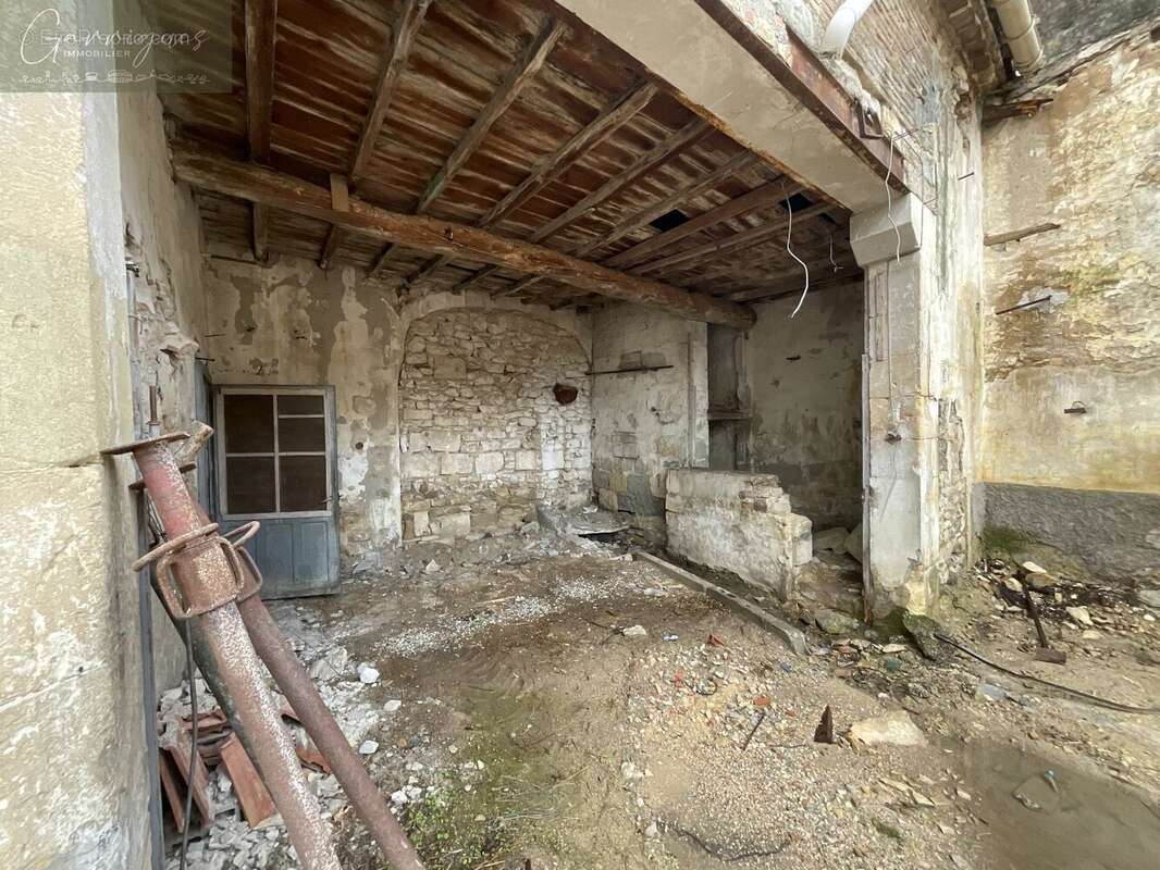 Maison à MILHAUD