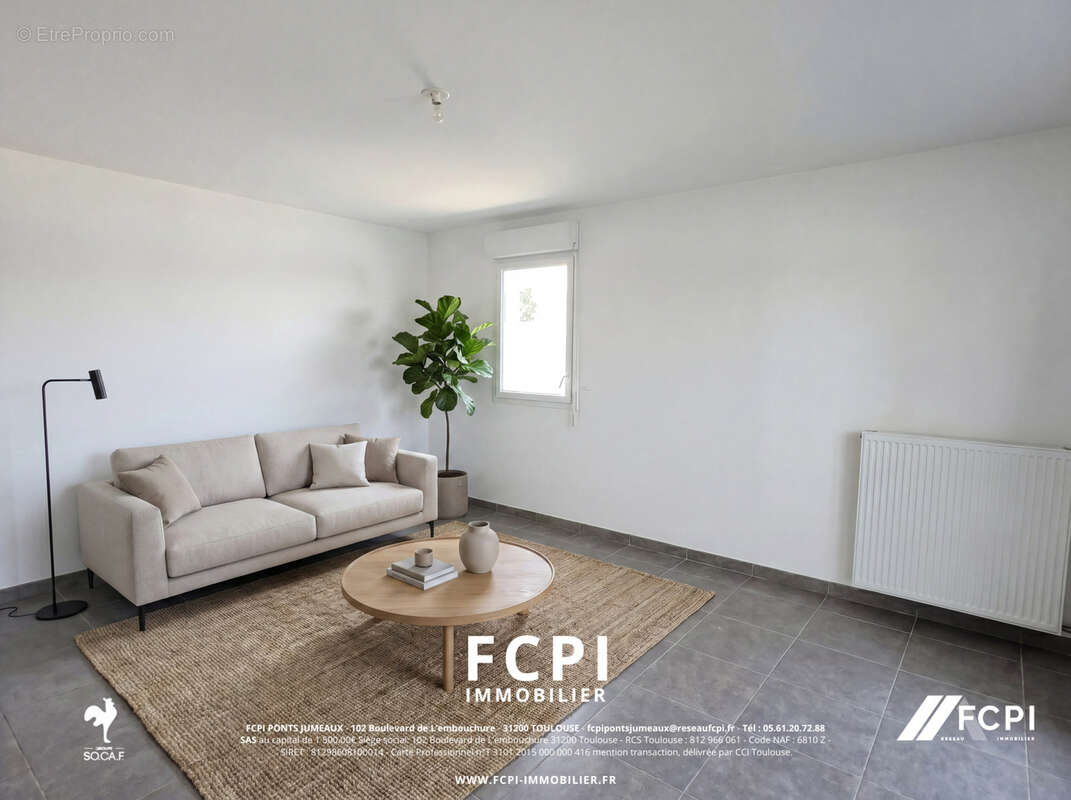 Appartement à BEAUZELLE