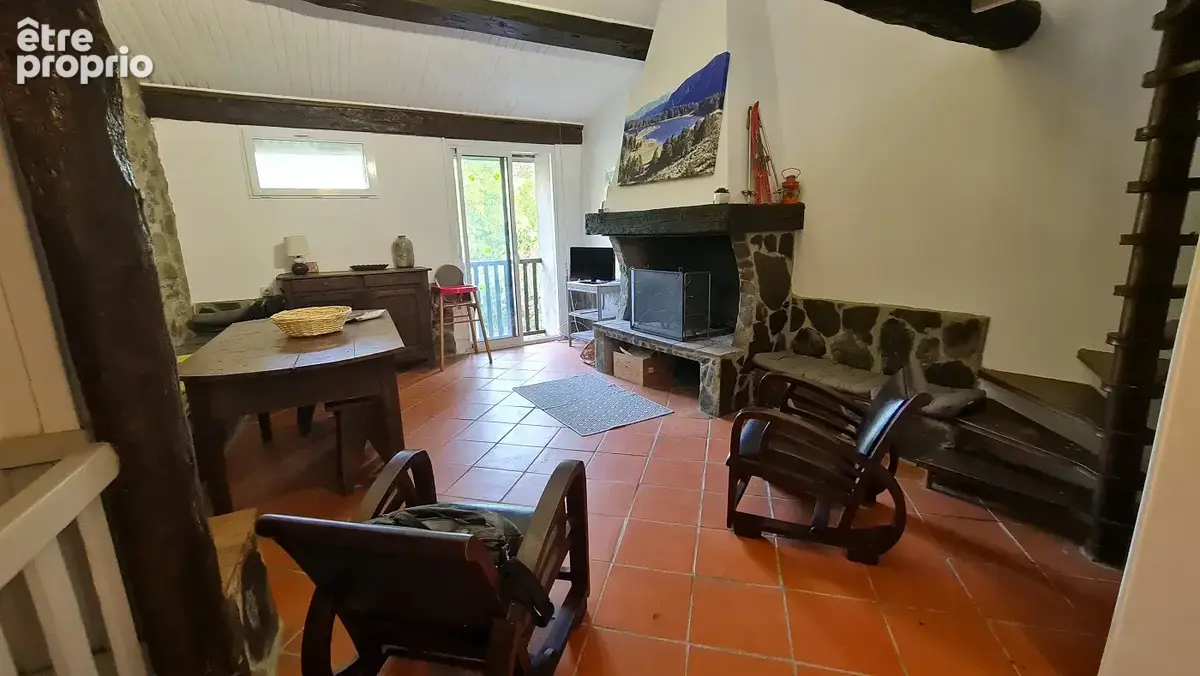 Maison de village atypique de 85 m2 T5 (4 chambres)    2 corps de bâti autour d'un patio sans vis à vis   Camp - photo 6