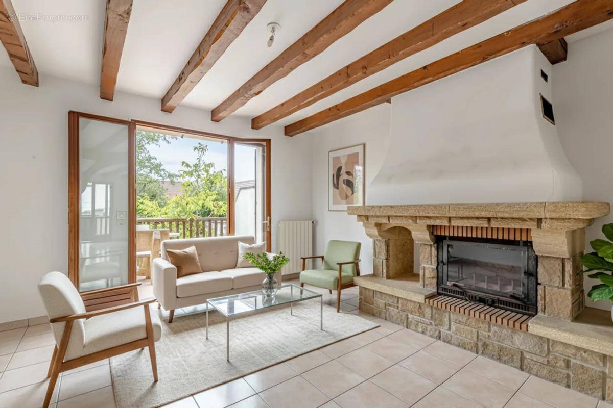 Maison à SOISY-SUR-SEINE