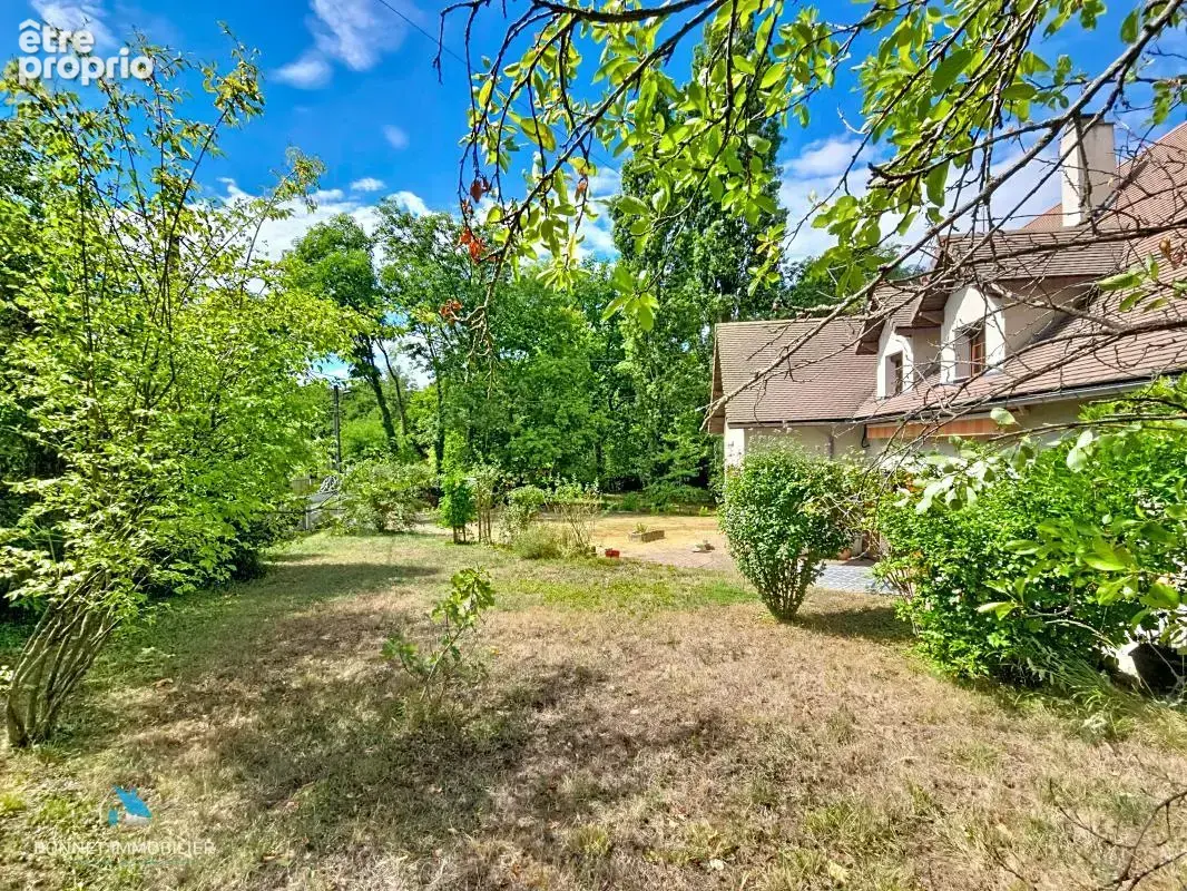 Maison de 135 m² avec terrain - 6 pièces - photo 2
