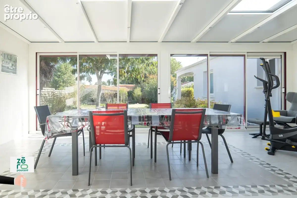 Maison moderne 4 chambres à La Boissière-des-Landes   Véranda, garage et jardin clos, sans travaux - photo 7