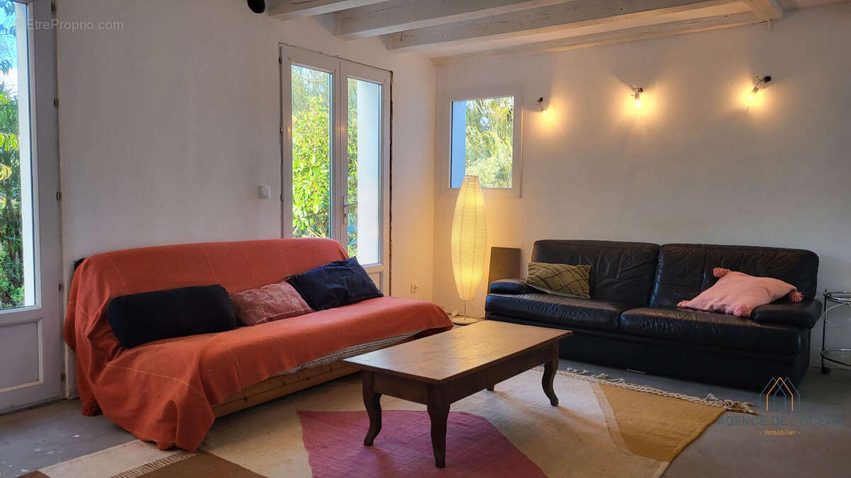 Maison à LOCMARIA