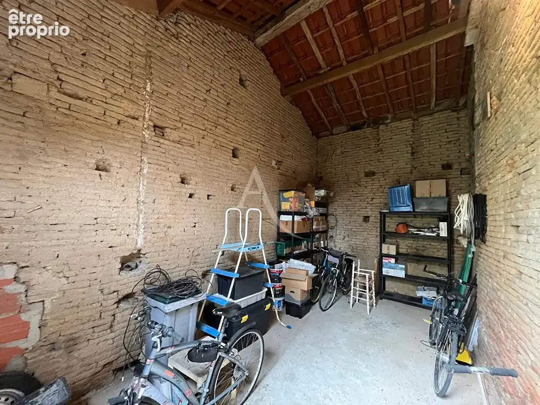 Grande maison de 200m² avec 5 chambres et dépendances sur St-Sulpice ! - photo 12