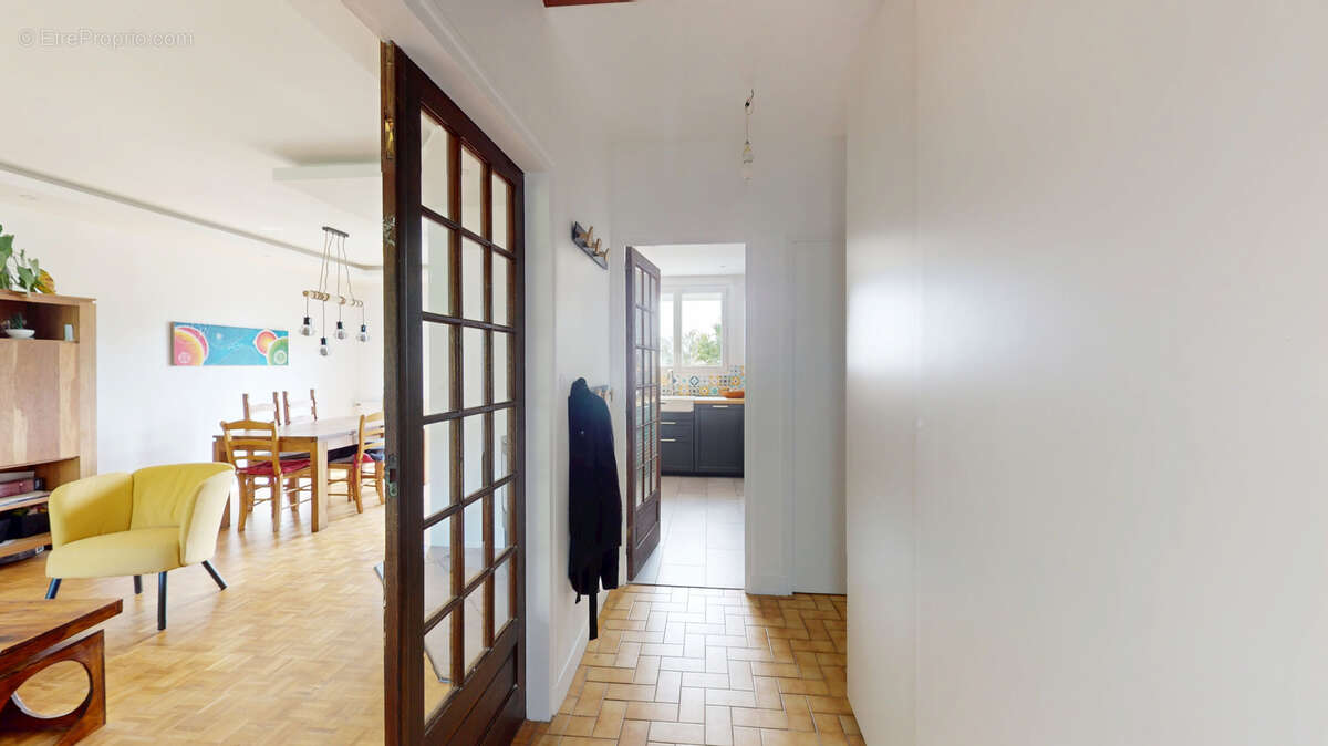 Maison à NEAUPHLE-LE-CHATEAU