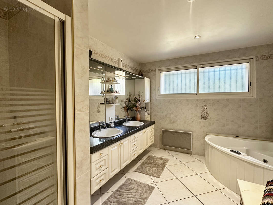 Maison à CASSENEUIL