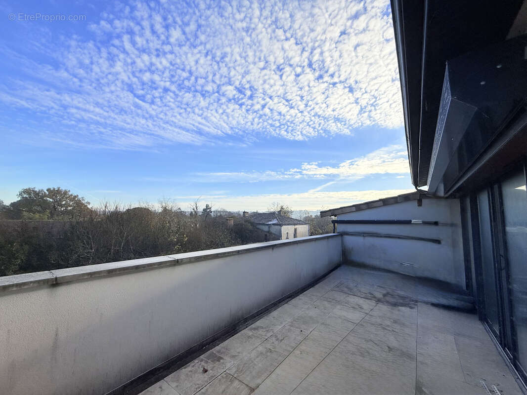 Appartement à LEVIGNAC