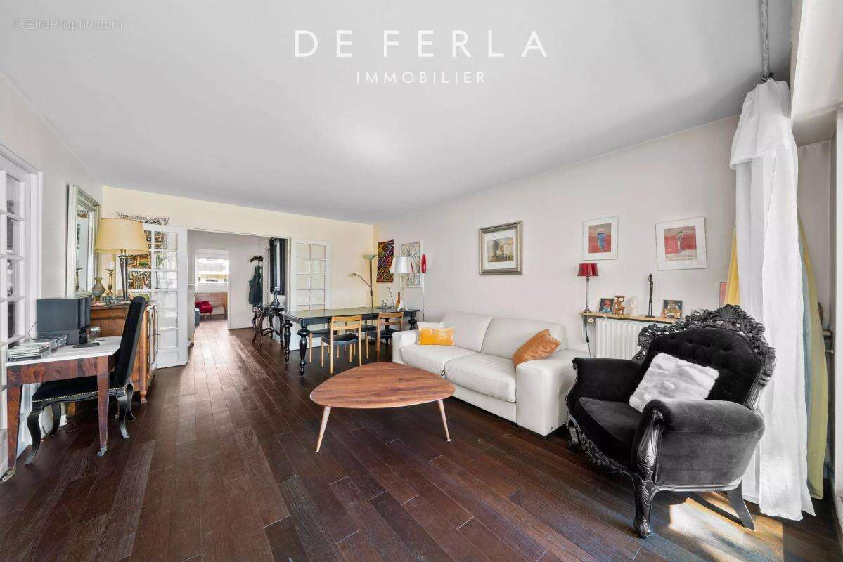 Appartement à PARIS-14E