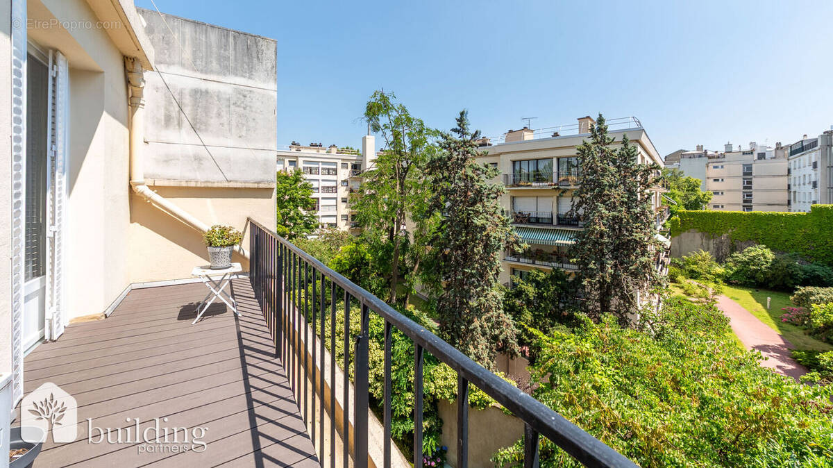 Appartement à NEUILLY-SUR-SEINE