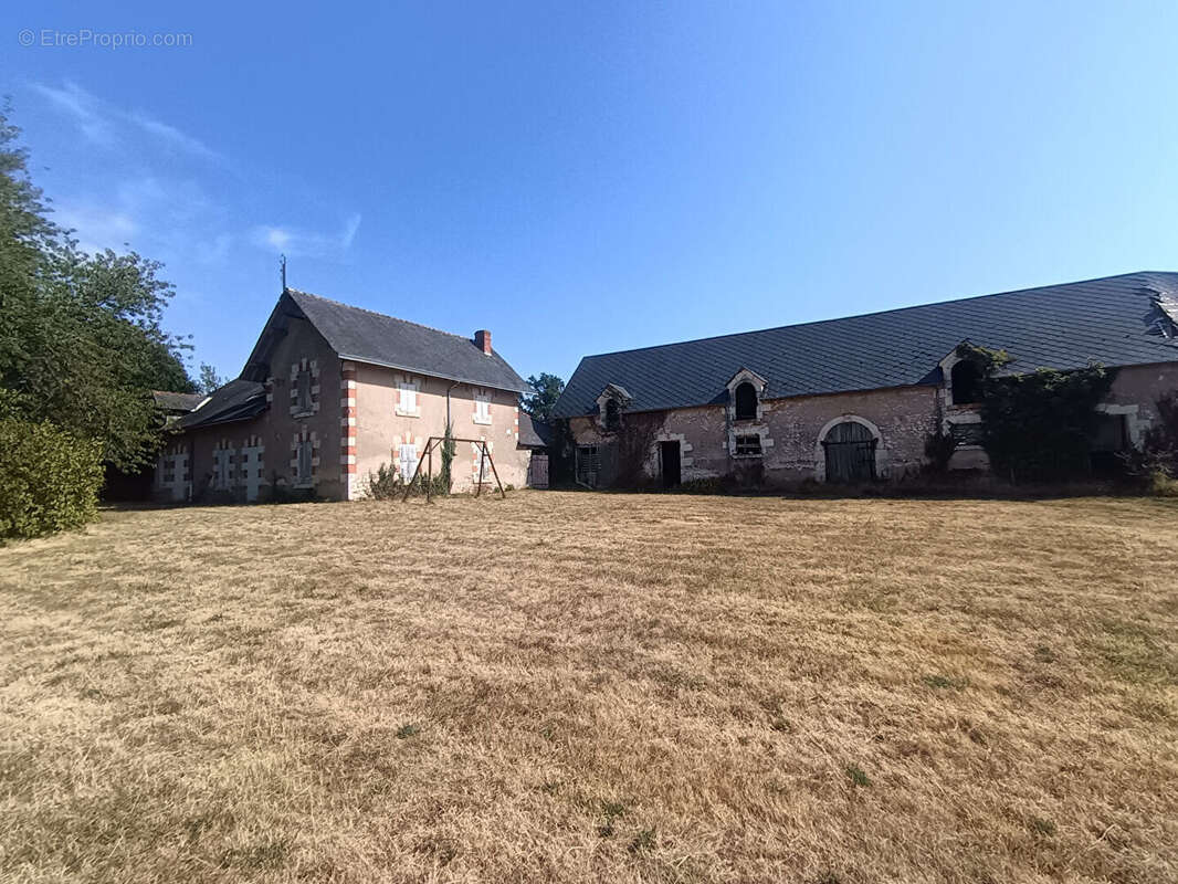 Manoir Veuzain Sur Loire 14 pièce(s) 366.85 m2 - photo 7