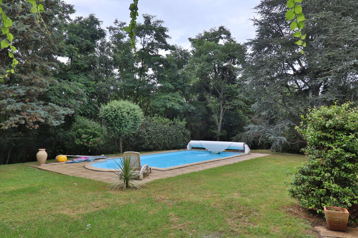 Maison à CHARBONNIERES-LES-BAINS