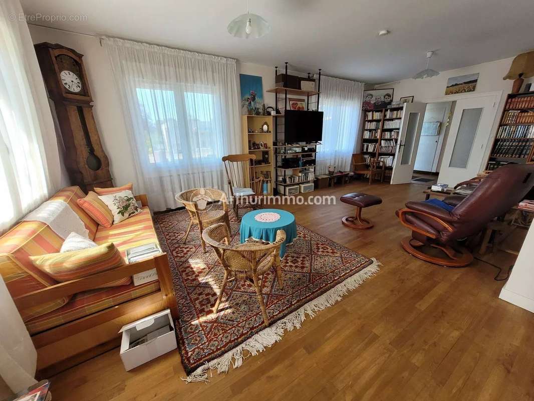 Maison à SAINT-JEAN-D&#039;ANGELY