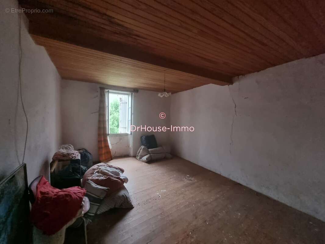 Maison 84 m² à Bayac  - photo 18