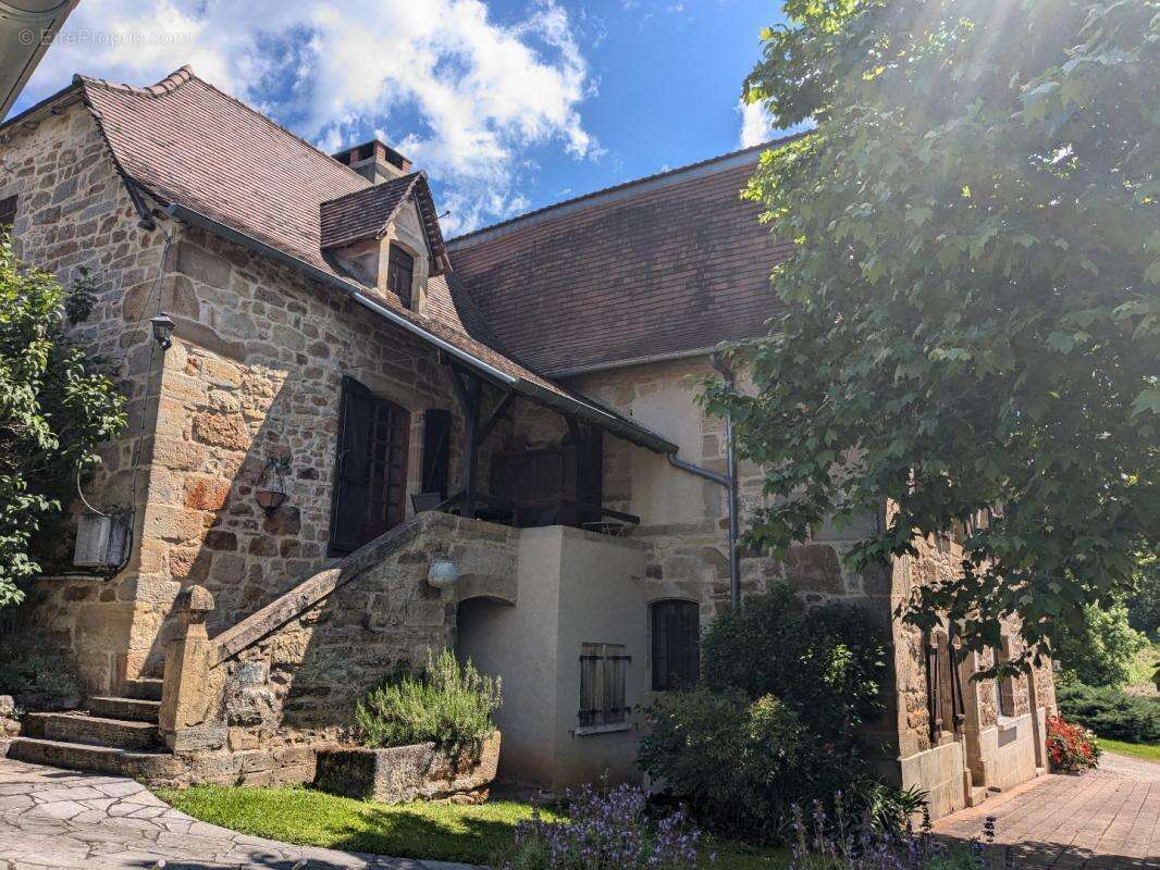 Maison à CAPDENAC-GARE