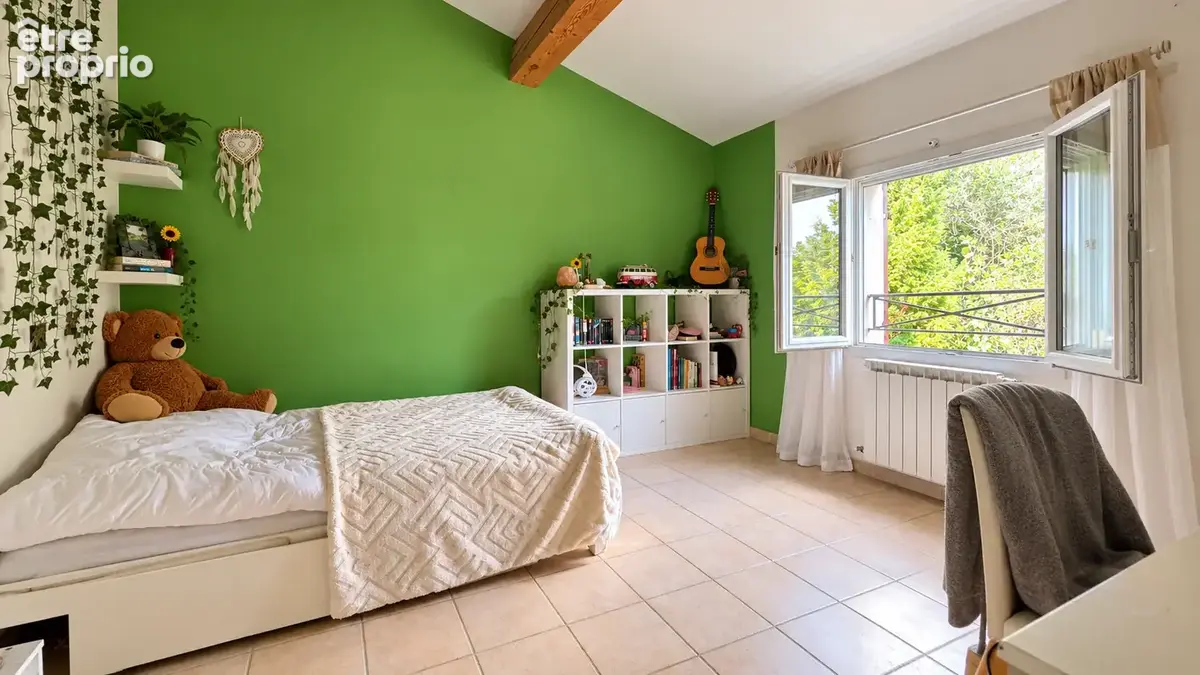 LAURIS : Maison T6 de 121 m2 avec piscine, garage et jardin arboré - photo 10