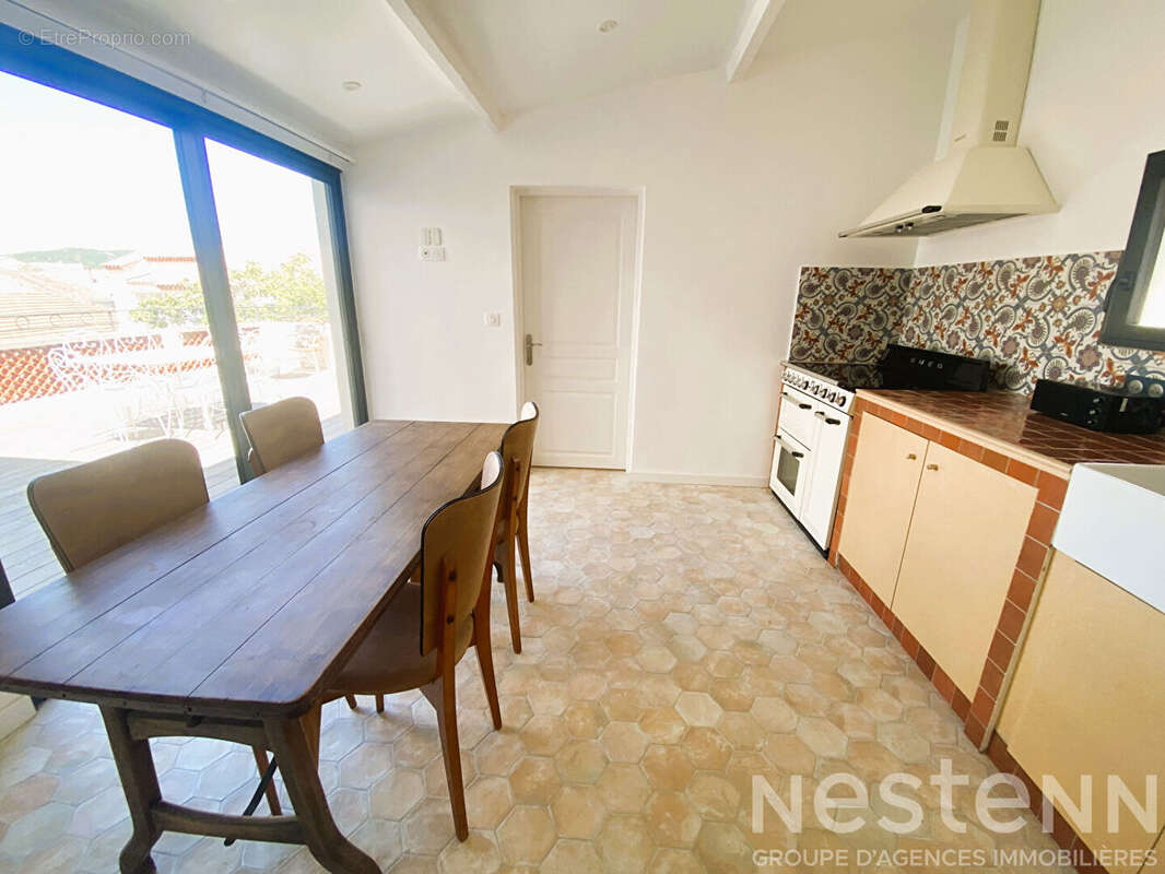 Appartement à LA LONDE-LES-MAURES