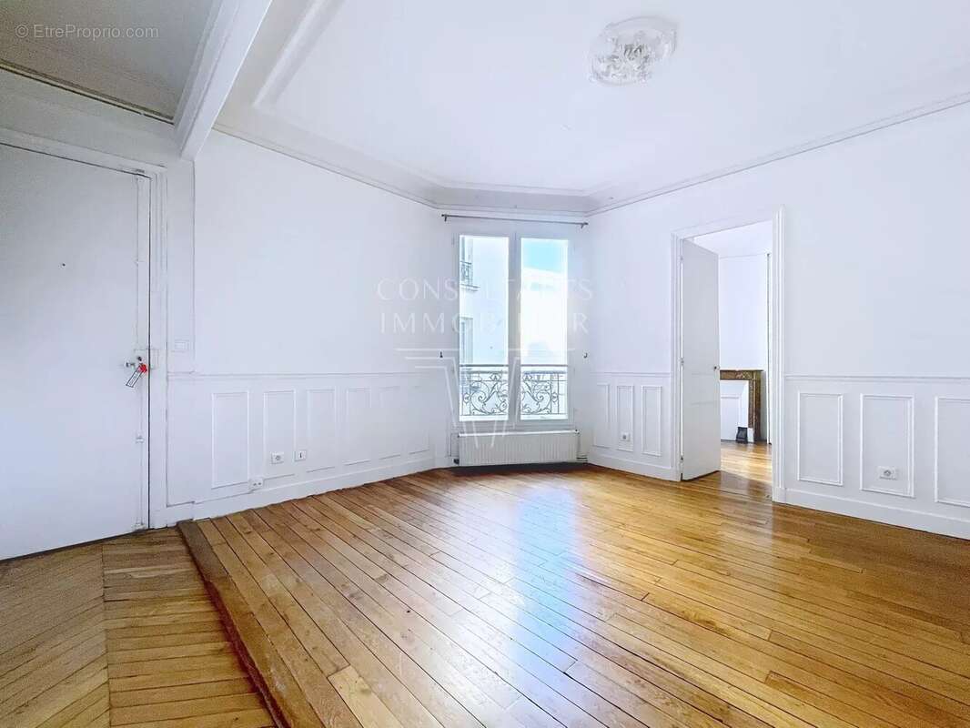 Appartement à PARIS-15E