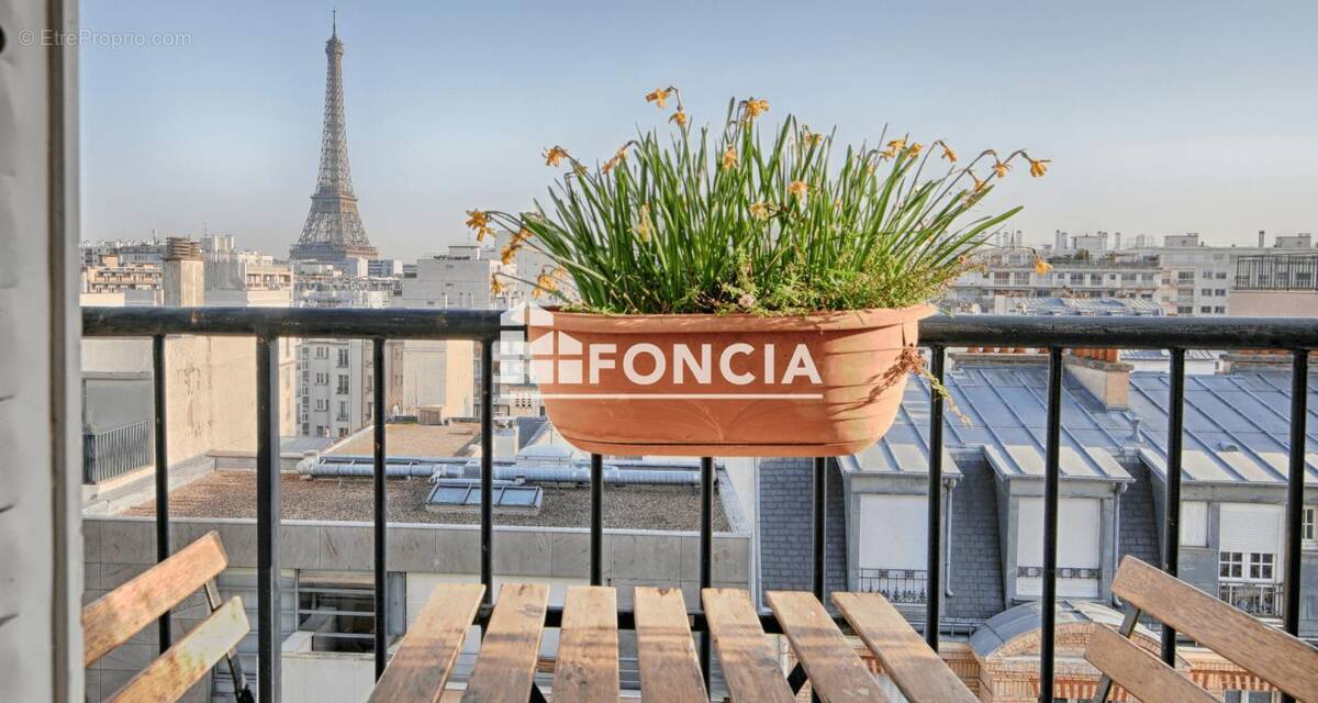 Appartement à PARIS-15E