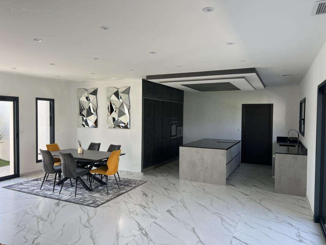 Maison à CASTELSARRASIN